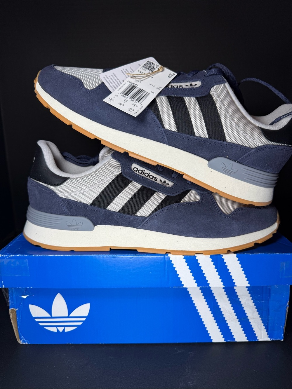 adidas Men’s Treziod 2 Navy and Gray Retro Runner Sneakers size 12M